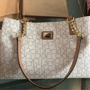 NWOT Calvin Klein Handbag.